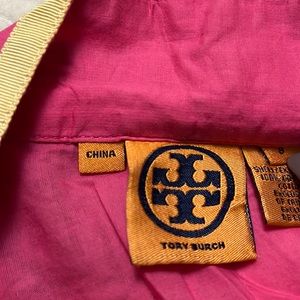 Toryburch top size 8 used in good condition